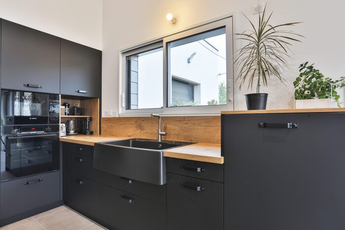 cuisine noir et bois noxi